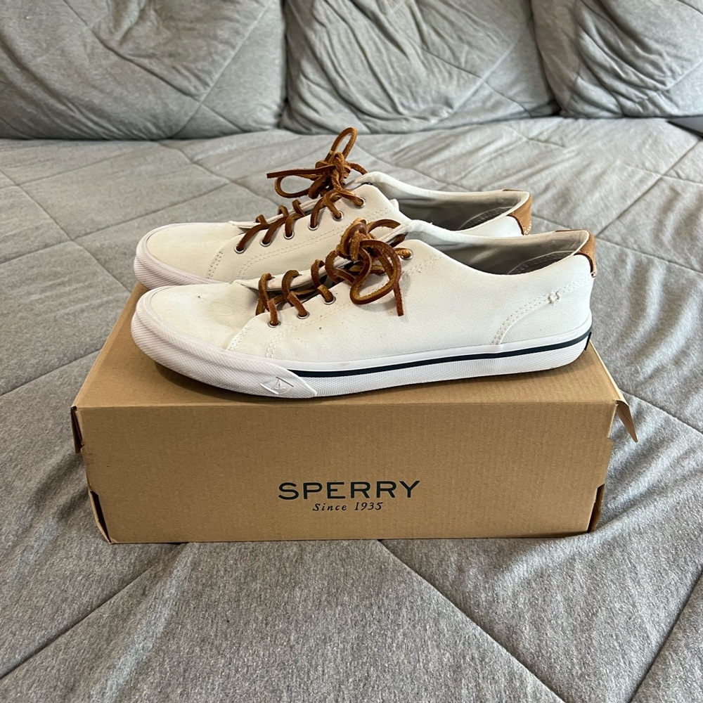 Men’s Sperry Striper II Size 9.5 White Boat Shoes